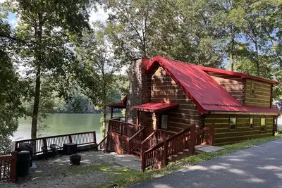 Image de Beautiful Lake Front Cabin with Private Dock
