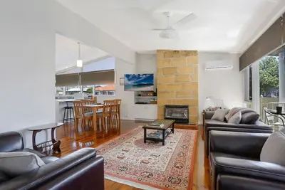 3 bedroom, 2 bathroom townhouse in Cbd
