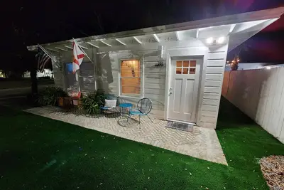 Image de Frannys Fun Florida Cottage by the Beach Downtown Fort Walton Beach!