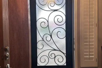 Image de 5-10 minutes to Spring Training, mountain views, steps to hiking trails