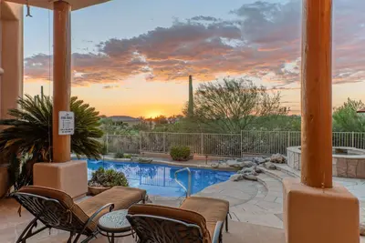 Image de Golf Colony w/Golf, Mt & City Views: Salt H2o Pvt Pool, Spa, Kiva Fireplace, TVs All BRs