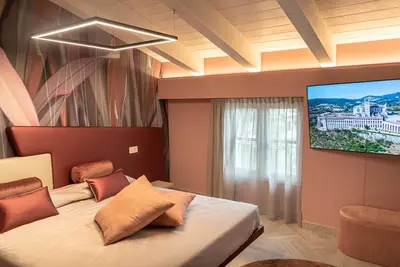 Image de Exclusive suite in Assisi with indoor whirlpool and steam room