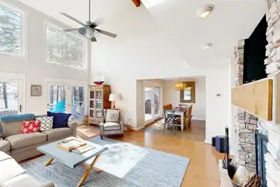 Image de Waterfront home with private beach on the lake, hot tub, & dock