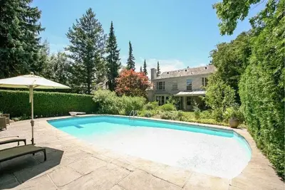 Image de Spacious House with Pool-Uptown Toronto!