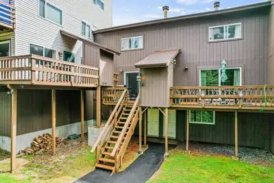 Image de Serene getaway with fireplace, grill, kayaks & washer/dryer