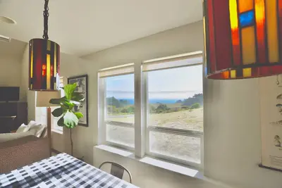 Image de Ocean View Home with Hot Tub, Walk to Beach