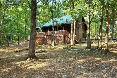 Image de Shadow Me Secluded Cabin