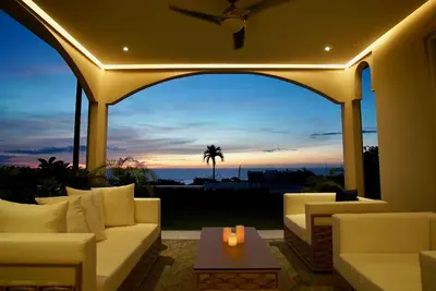 Image de New Luxery 3 Br Condo Breathtaking Views Of Ocean  200m wifi! Great Long Term!
