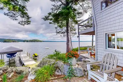 Image de Renovated home with a water view, washer/dryer, full Ac, deck & wood stove