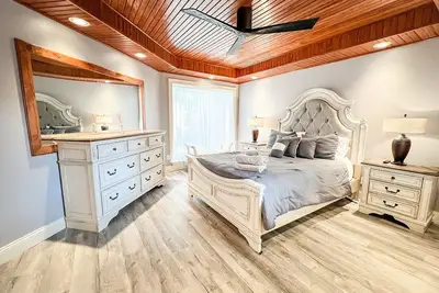 Image de A stunning, cozy home - 5 minutes away from city center!