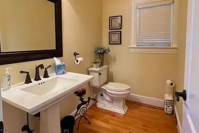 Image de A Beautifully Maintained Home, right in the heart of Alton Bay