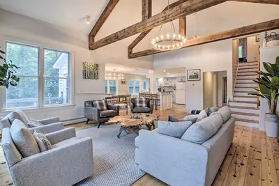 Image de Lakefront Family Retreat: Skiing & Mountain Biking