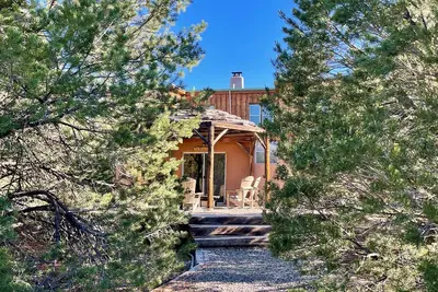 Image de At Home in the Enchanted Forest of Carson between Taos & Ojo Caliente!