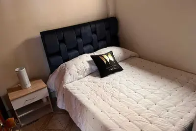 Image de Poblado, La 70, and Comuna 13 by Metro.