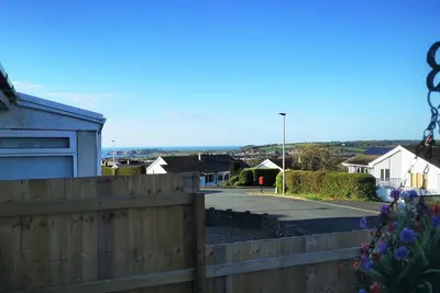 Image de 3-Bed 5-6 berth modernised bungalow!