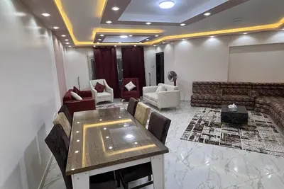 Image de Luxury 4 Bedroom Condo