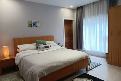 Image de Three bedroom premium apartment located in a safe, quite street.