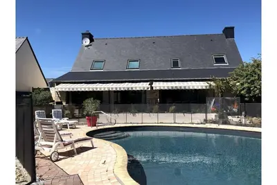 Image de Maison familiale de caractère en pierres, Décoration cosy (250m²)