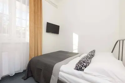 Image de Al. Wilanowska 335a | Studio for 3 | Warsaw