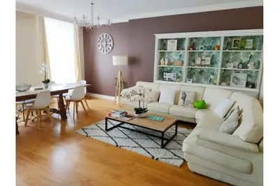 Image de 157 m2, 4 chambres, 4 salles de bains, 2 toilettes, 2 parkings, hypercentre