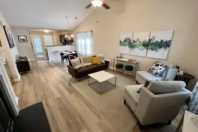 Image de Quiet neighborhood, 10 min for downtown, 5 mins to Fort Jackson