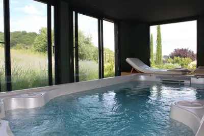 Image de Suite rez de jardin dans Mas demeure provençale piscine & spa