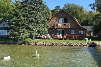 Image de Charming Waterfront Cottage on Mullett Lake