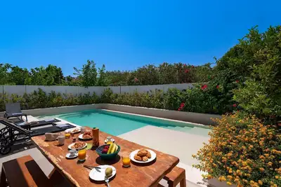 Image de Maison de vacances Ialysos pour 1 - 8 personnes avec 4 chambres à coucher - Maison de vacances