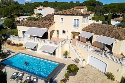 Image de Maison de vacances pour 12 personnes env. 286 qmà Fréjus, Provence-Alpes-Côte d'Azur (Côte d'Azur)