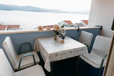 Image de Apartments Dragobratović - One Bedroom Apartment with Balcony and Sea View (Apartment 3)