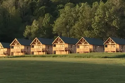 Image de #3Cabins cottages, fishing, creeks, ponds, nature trails, anniversaries celebrations