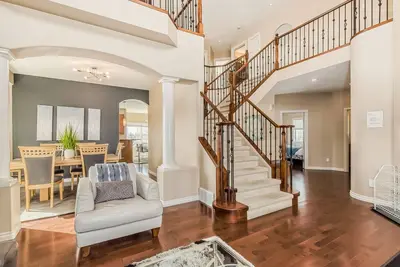 Image de Million Dollar Golf Course Home/Henday/Whitemud/Acheson/Garage-Winter Sale On!