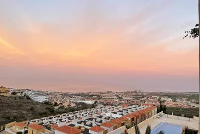 Image de Profitez des couchers de soleil au 2br entièrement équipé avec vue sur l'océan