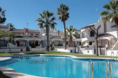 Image de Villamartin. . . Fantastic Townhouse 1 min walk to Villamartin Plaza