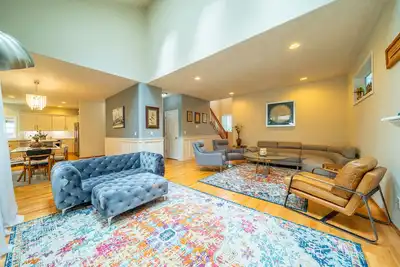 Charming Remodeled House -- 10 min from downtown Portland