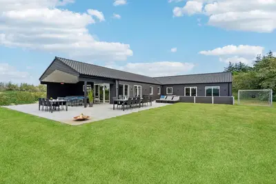 Image de Belle maison à Hadsund avec sauna