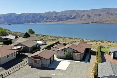 Image de Welcome to the Rive Rock Retreat!