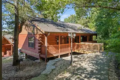 Image de Romantic Studio Cabin Nestled in the Heart of Branson