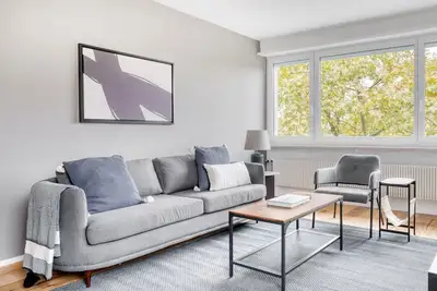 Image de Charming Am Ring 4 Room w/ Storage, nr Market, by Blueground