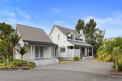 Image de Sandy Jandal Cottage 3-5 bed with Annex - Russell Cottages Collection