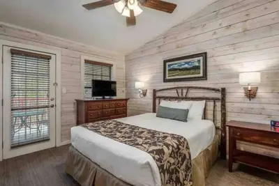 Image de 2Bd, 2 Ba with Stunning Lake Conroe View