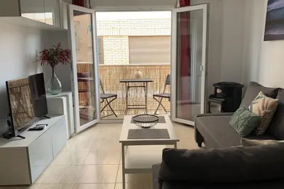 Image de Beachside Apartment - Sleeps 3, Balcony & Parking