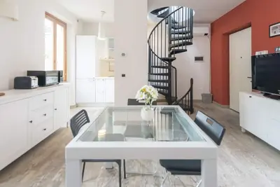 Image de Welcome to this shining three levels apartment located in the heart of Navigli City Centre of Milan