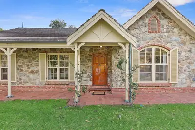 Image de Elcott House ~ Carrickalinga - Charming Country Haven Metres from the Surf