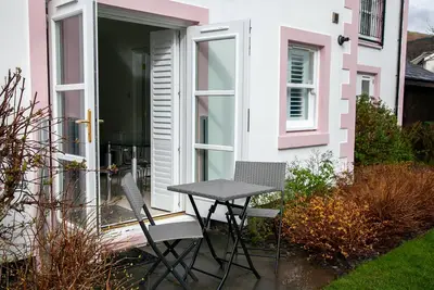 Image de Child friendly ground floor accessible apartment close to town centre