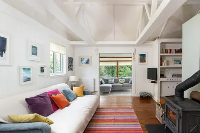 Image de Escape - Scandi beach house in sought after Porthcurno, dog friendly, parking