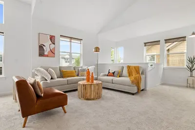 Adorable townhome in Central Park, Denver