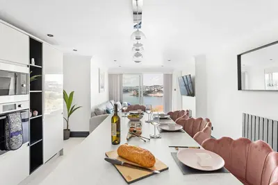 Image de 7 Bayview, Vernon Court