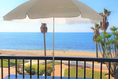 Image de Maison en bord de mer - Vue sur mer - Dona Lola Beach Resort - Marbella - Mijas