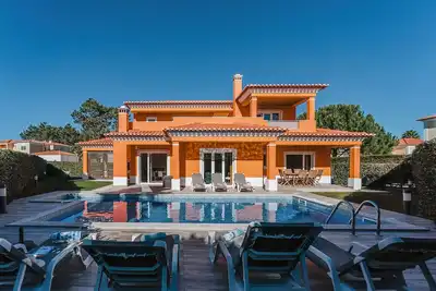 Image de Spacious family Villa with private pool on beach resort